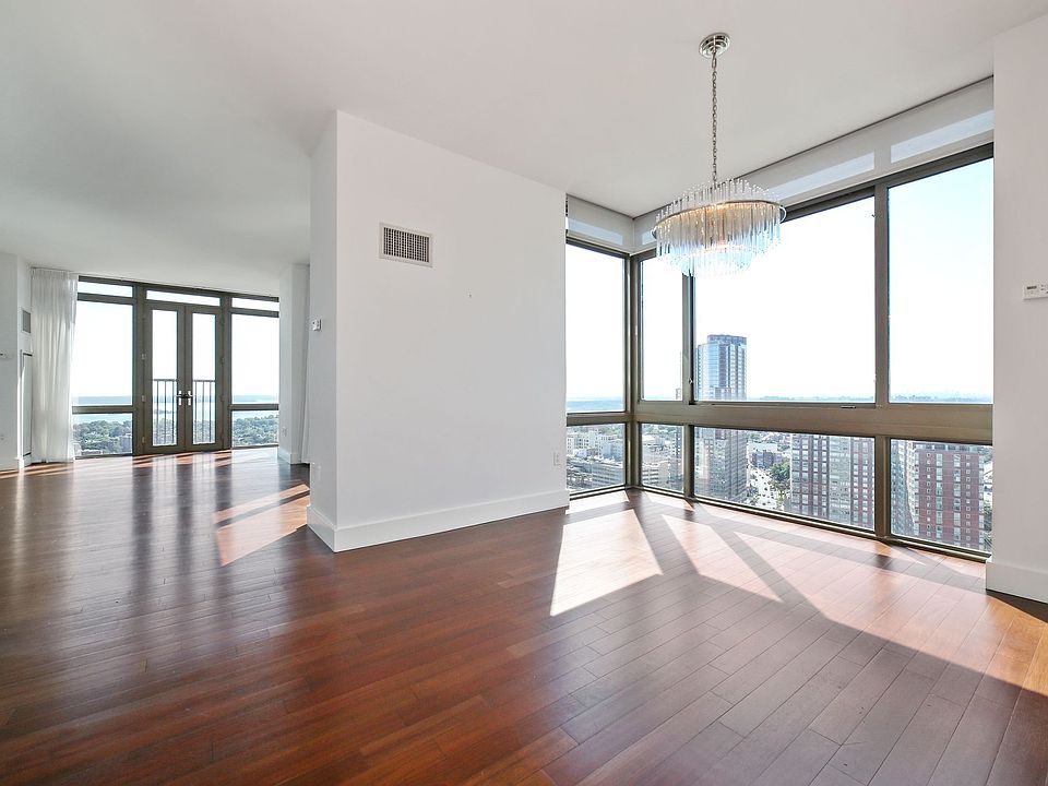 1st image of 175 Huguenot St Unit 2903
