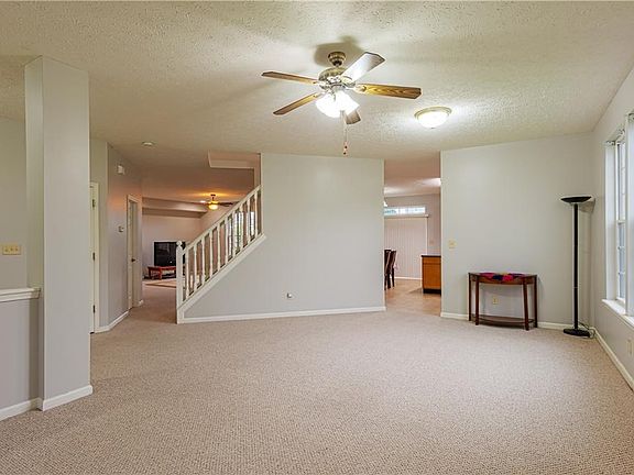 4th image of 2115 Silver Rose Dr