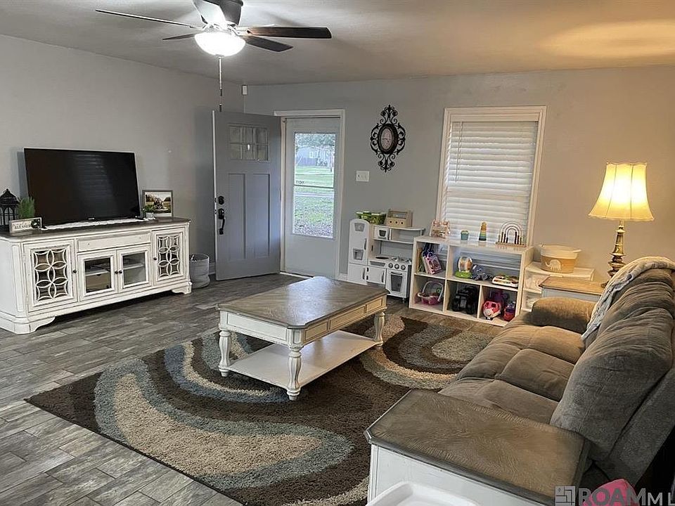 1st image of 19077 Willie Ln