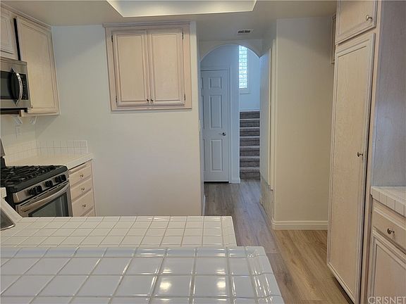 4th image of 25332 Bowie Ct