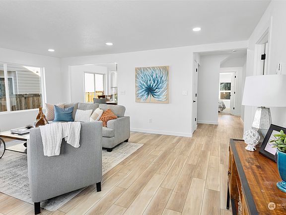 4th image of 1527 9th Street