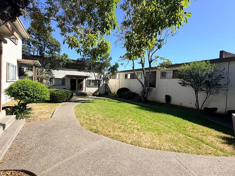 1650 159th Ave — Photo 17