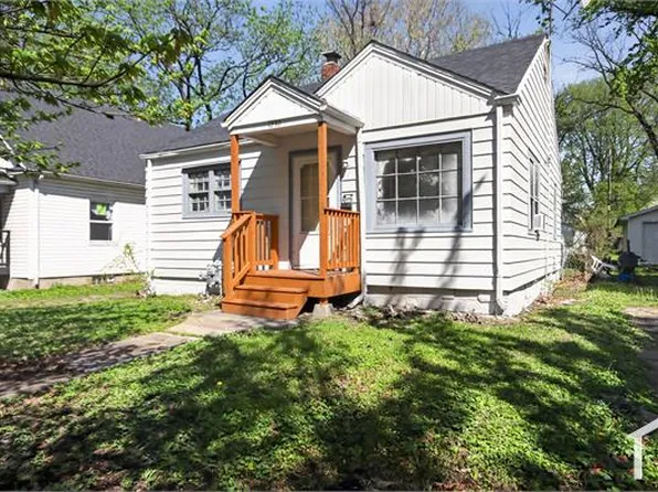 1230 E Olive St, Decatur, IL 62526