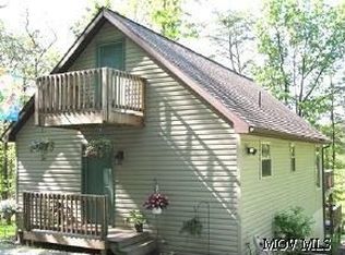 763 Woodyard Creek Rd, Washington, WV 26181