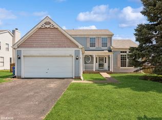 271 Valley Forge Ave, South Elgin, IL 60177