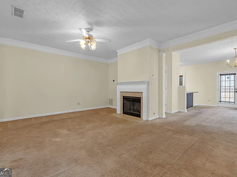 5475 Hampton Ct S — Photo 2