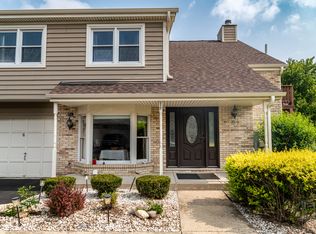 1900 Wisteria Ct APT 6, Naperville, IL 60565