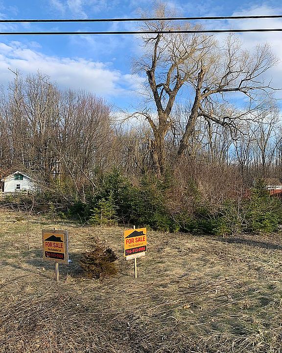 2nd image of 7185 Erie Rd