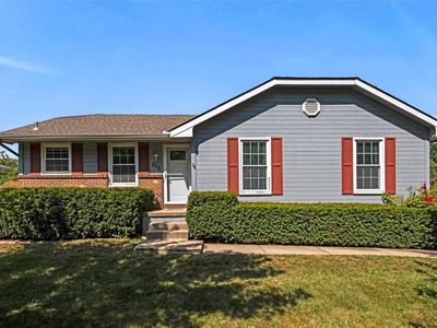 405 SW Keystone Dr, Blue Springs, MO, 64014