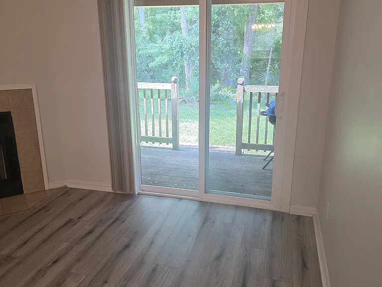 85 Debarry Ave — Photo 18