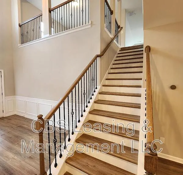 2112 Sequoia Dr — Photo 20