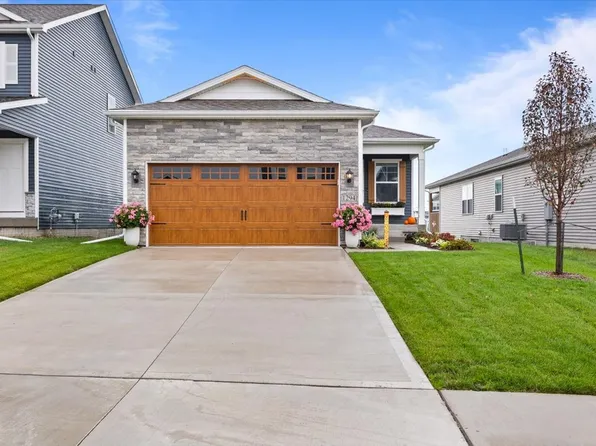 1294 NW Williamsburg Ln, Waukee, IA 50263