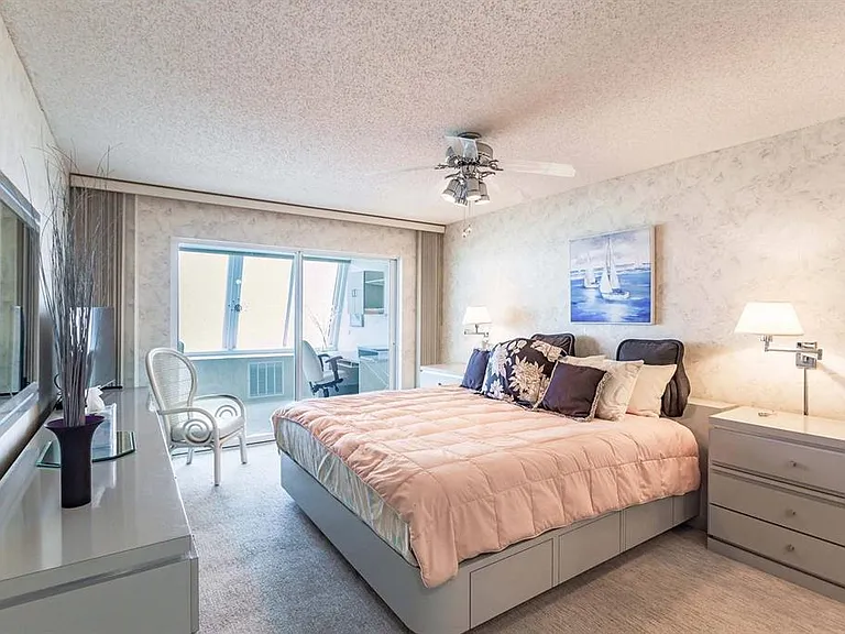 1055 W Peppertree Dr #802AA — Photo 10