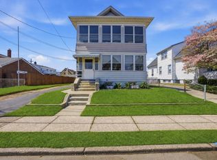 345 4th St, Saddle Brook, NJ 07663
