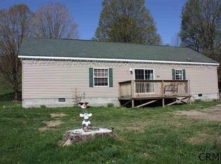 671 Ashgrove Rd, Cambridge, NY 12816