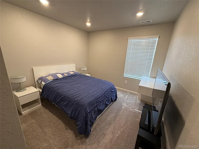 13935 Vispo Way — Photo 2