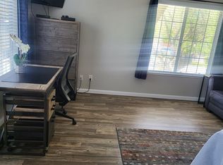 722 N Clovis Ave #100, Clovis, CA 93611