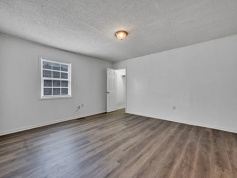805 29th St SW — Photo 13