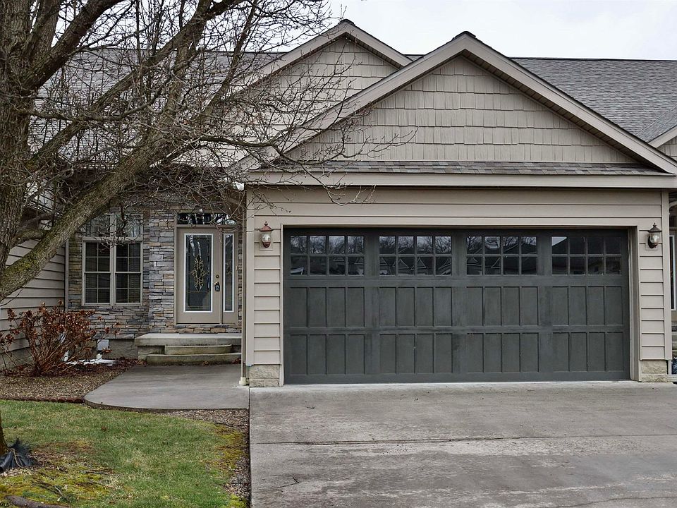 1st image of 110 Edgewater Dr