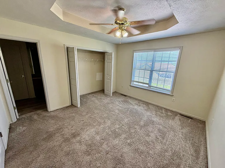 210 Forest Ln — Photo 16