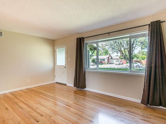 4th image of 5218 Gallant Fox Ave