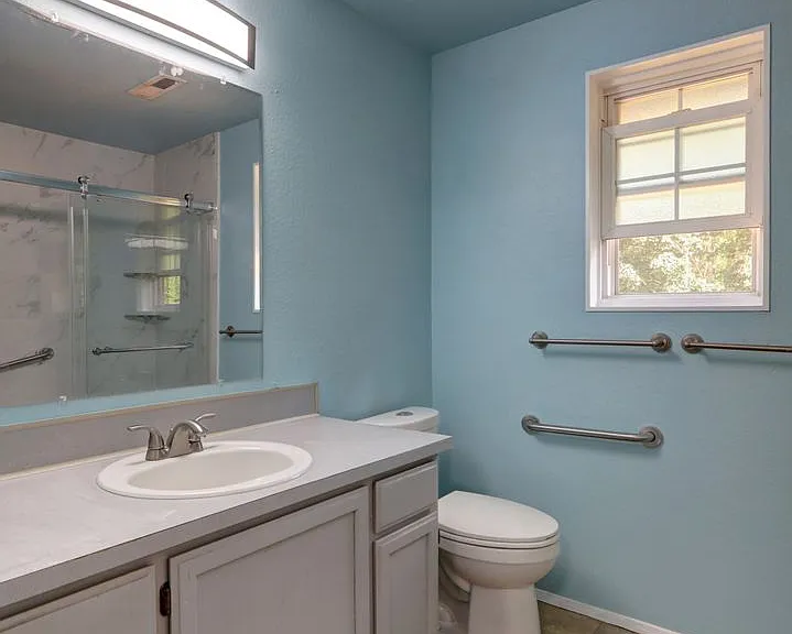 10028 NE 139th St — Photo 18