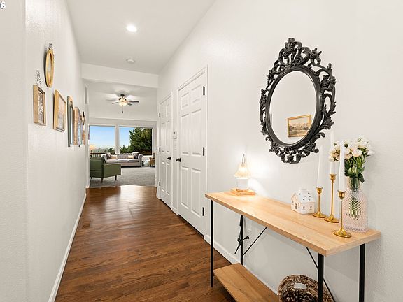 4th image of 16117 SE Goosehollow Dr