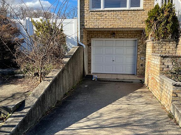2nd image of 481R Father Capodanno Blvd