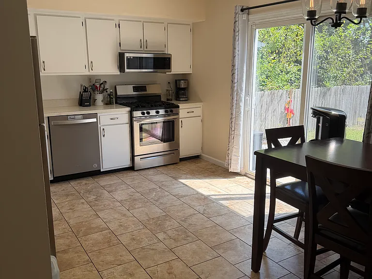 149 Shoreline Dr — Photo 10