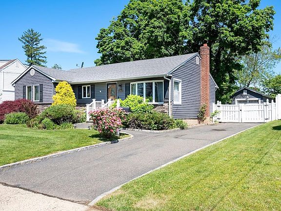 2nd image of 23 Martin Road S