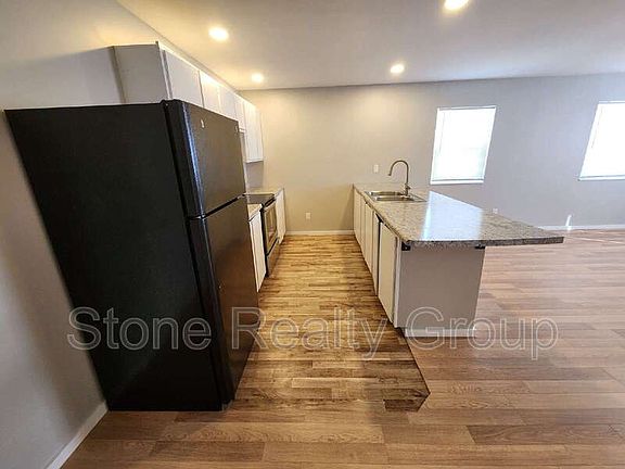 4th image of 2820 N 15th St