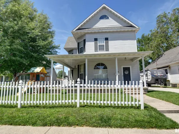 419 E Market St, Taylorville, IL 62568