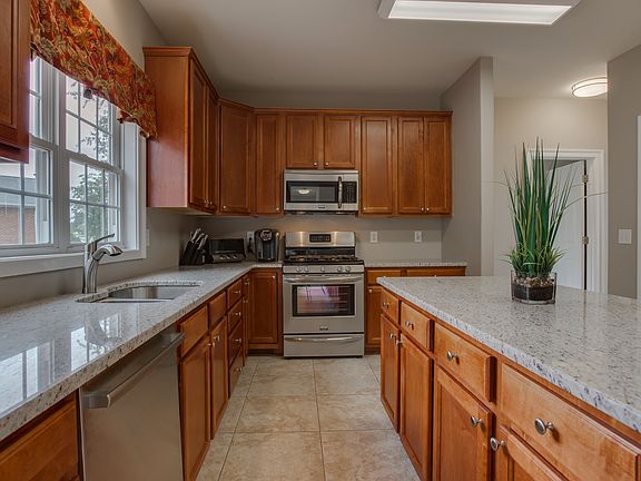4th image of 10722 Joshua Ln