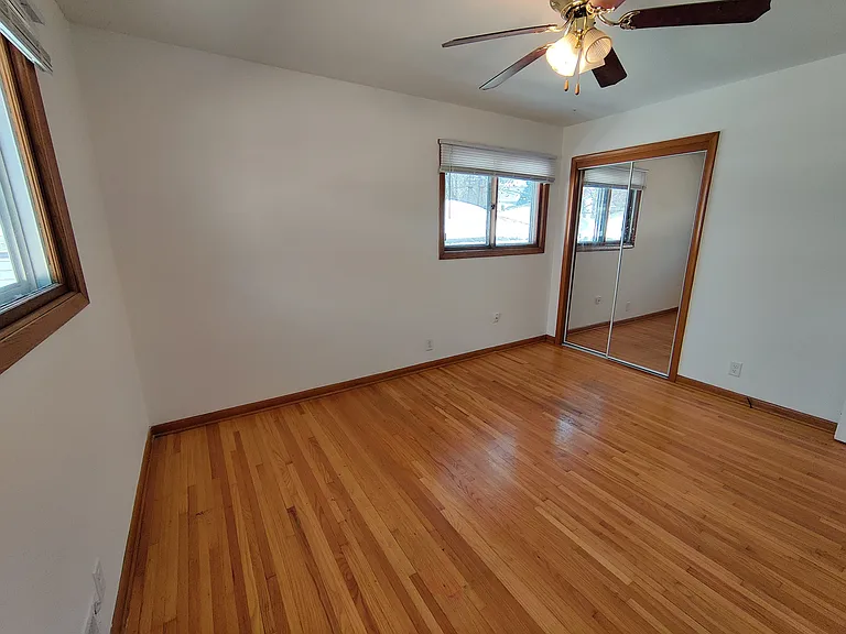 5729 Xerxes Ave S — Photo 10