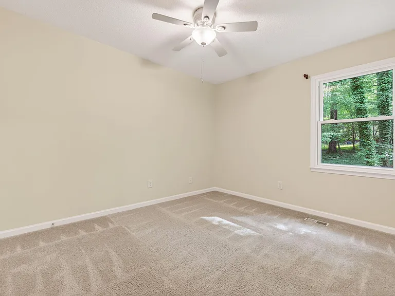 1526 Dirkson Ct — Photo 22