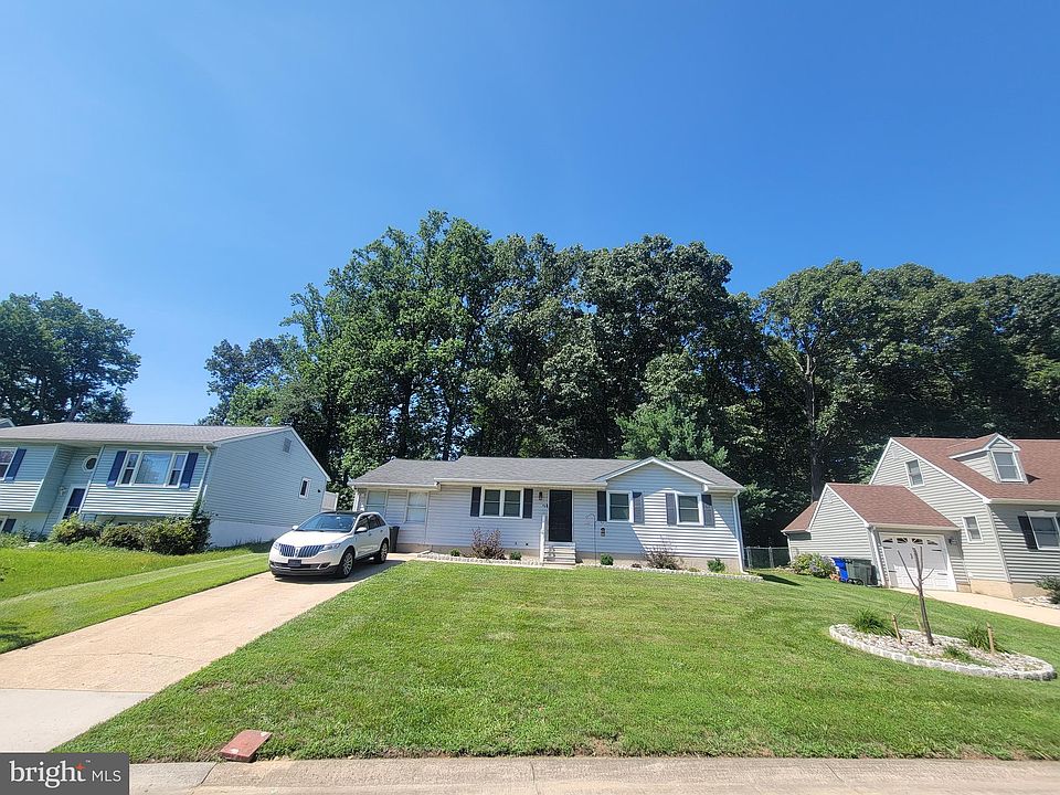 2nd image of 43 Thomas Jefferson Blvd