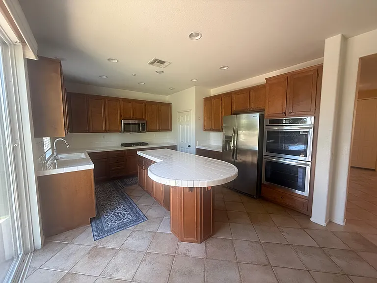 10058 Baylee Ln — Photo 4