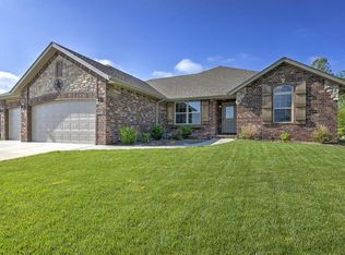 4942 W Silo Hills Dr, Springfield, MO 65802