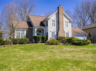 4 S Village Trl, Fairport, NY