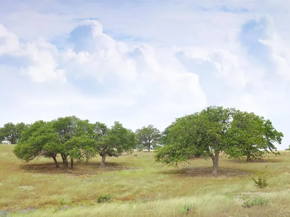 47 Dillon Ridge Dr, Kerrville, TX 78028