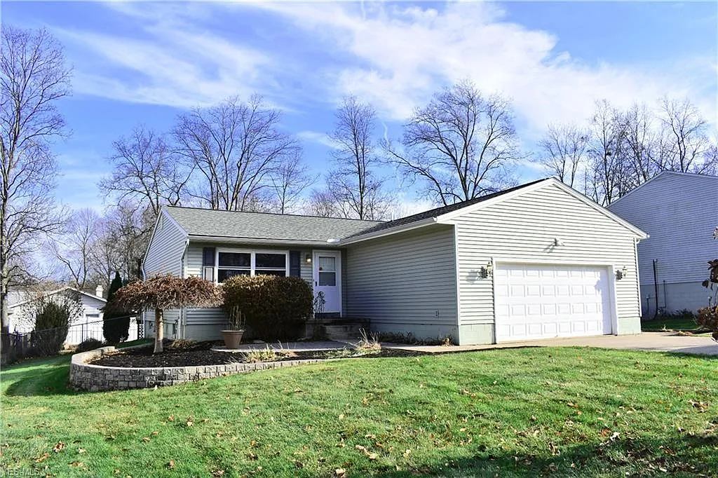 1625 Scarborough Dr photo 1