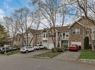 379 Green Mountain Rd, Mahwah, NJ 07430