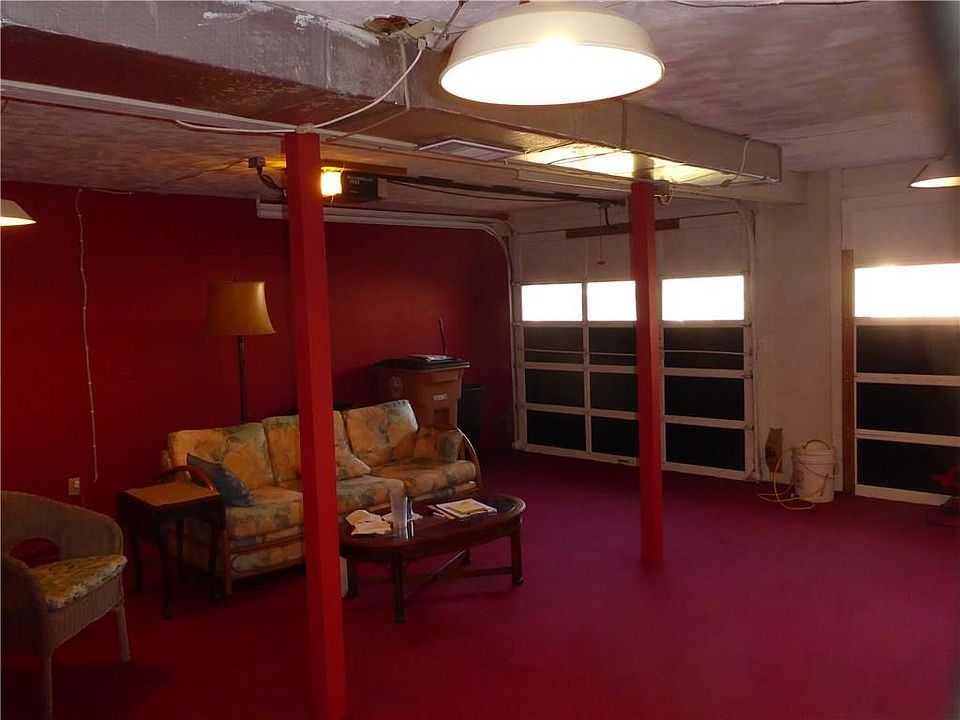 2nd image of 2605 Rae Dell Ave