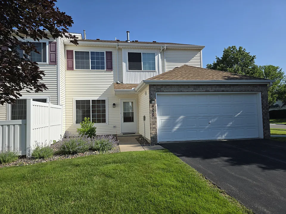 2/2 Townhouse in Maple Grove