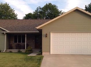 1335 Dallman Ln, Shawano, WI 54166