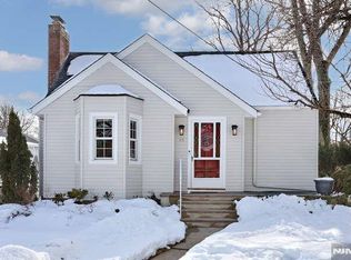 56 Lilac St, Bergenfield, NJ 07621