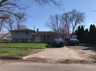 7300 Colonial Dr, Lambertville, MI 48144