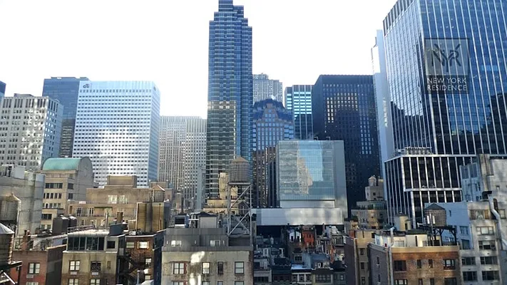 Sold by New York Residence | media 3