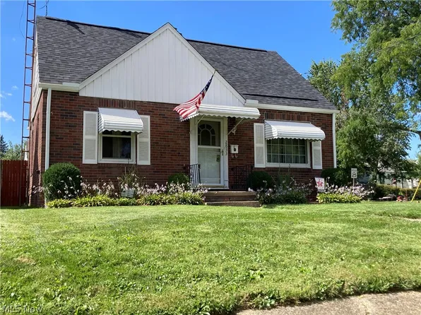 2833 Daleford Ave NE, Canton, OH 44705