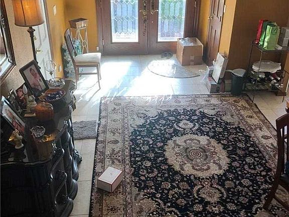 4th image of 47 Knott Dr